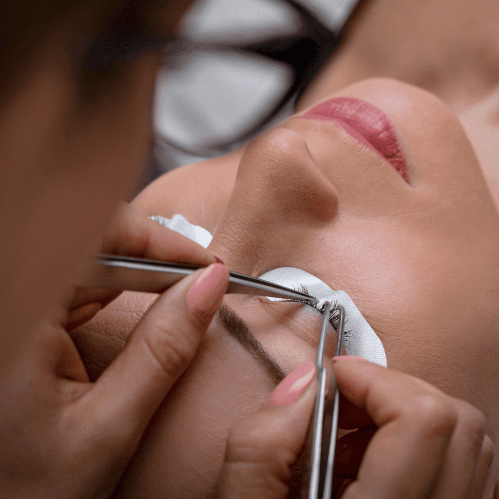 Inicío 25 Alongamento Cílios