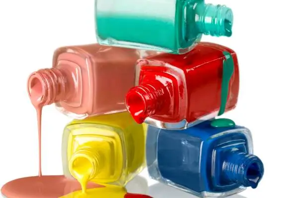 As Cores De Esmalte Mais Quentes Da Temporada — Inspire-Se 4 cores quentes esmaltes verão